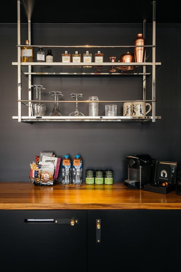 Macq 01 Hotel Hobart Eksteriør bilde A wall-mounted kitchen rack