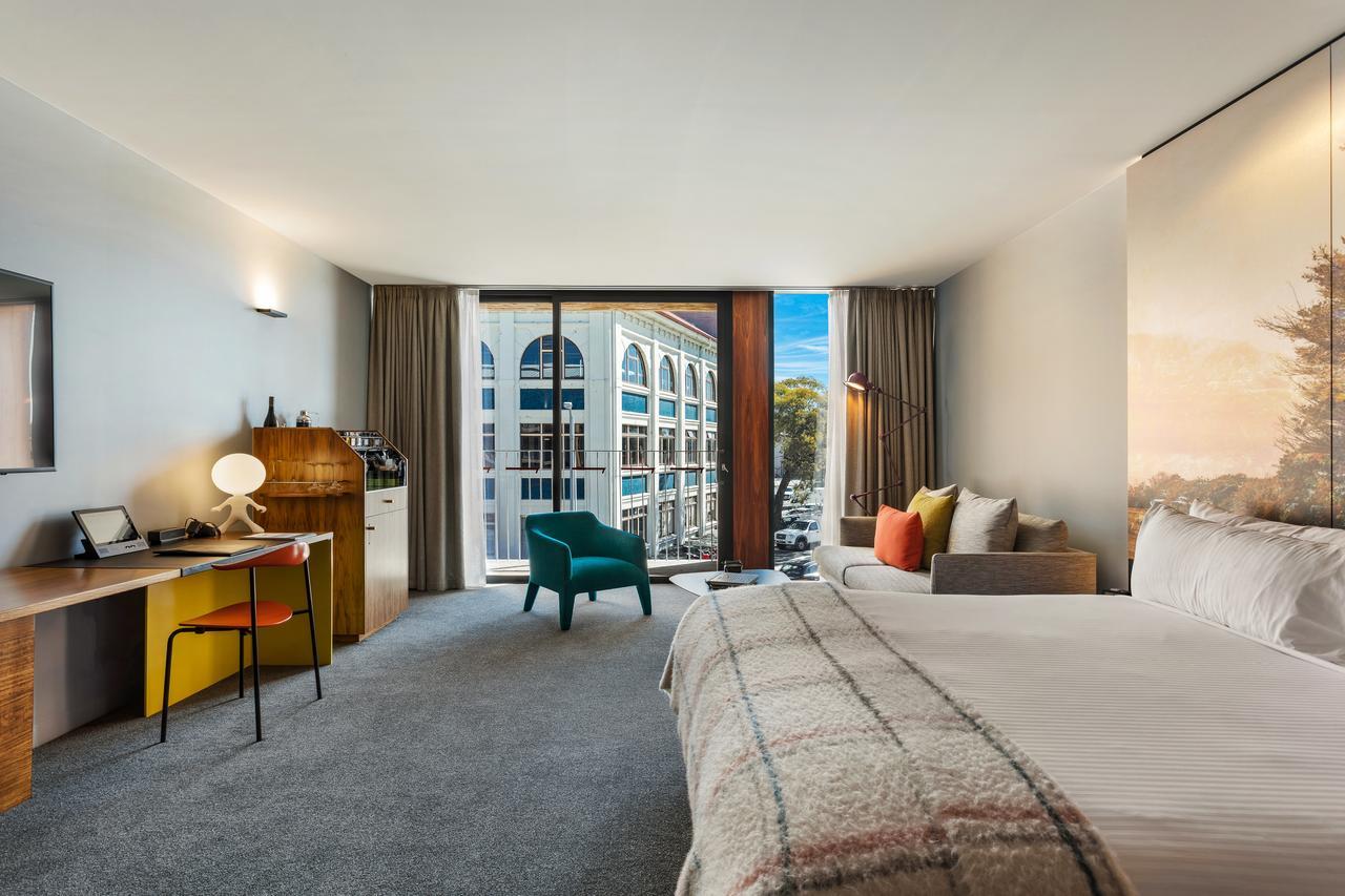 Macq 01 Hotel Hobart Eksteriør bilde A room at the Hotel